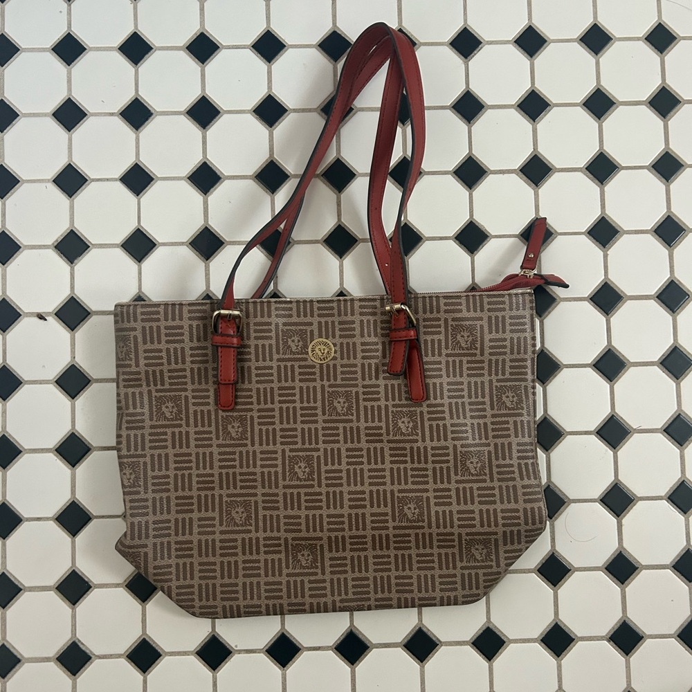 VINTAGE ANNE KLEIN BAG with orange detailing and gold hardware!